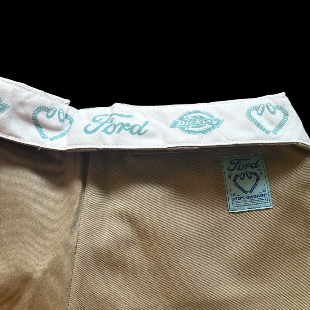 SYDNEY SWEENEY X Dickies Collab Khaki Pants